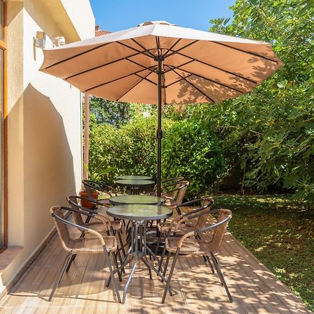 Hotel Milan Primorsko Ngoại thất bức ảnh