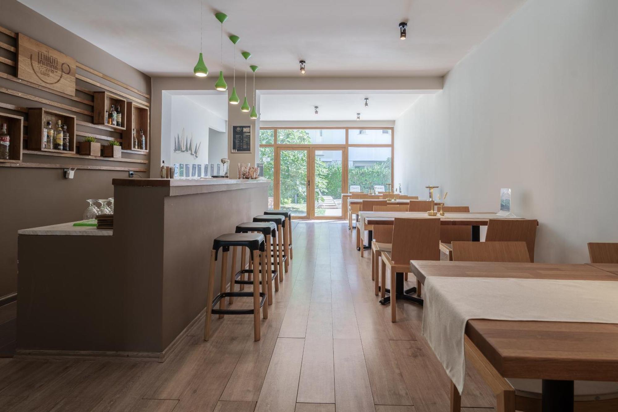 Hotel Milan Primorsko Ngoại thất bức ảnh