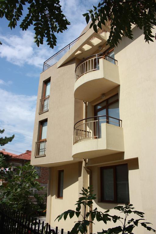 Hotel Milan Primorsko Ngoại thất bức ảnh